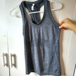 Athleta Momentum tank NWT